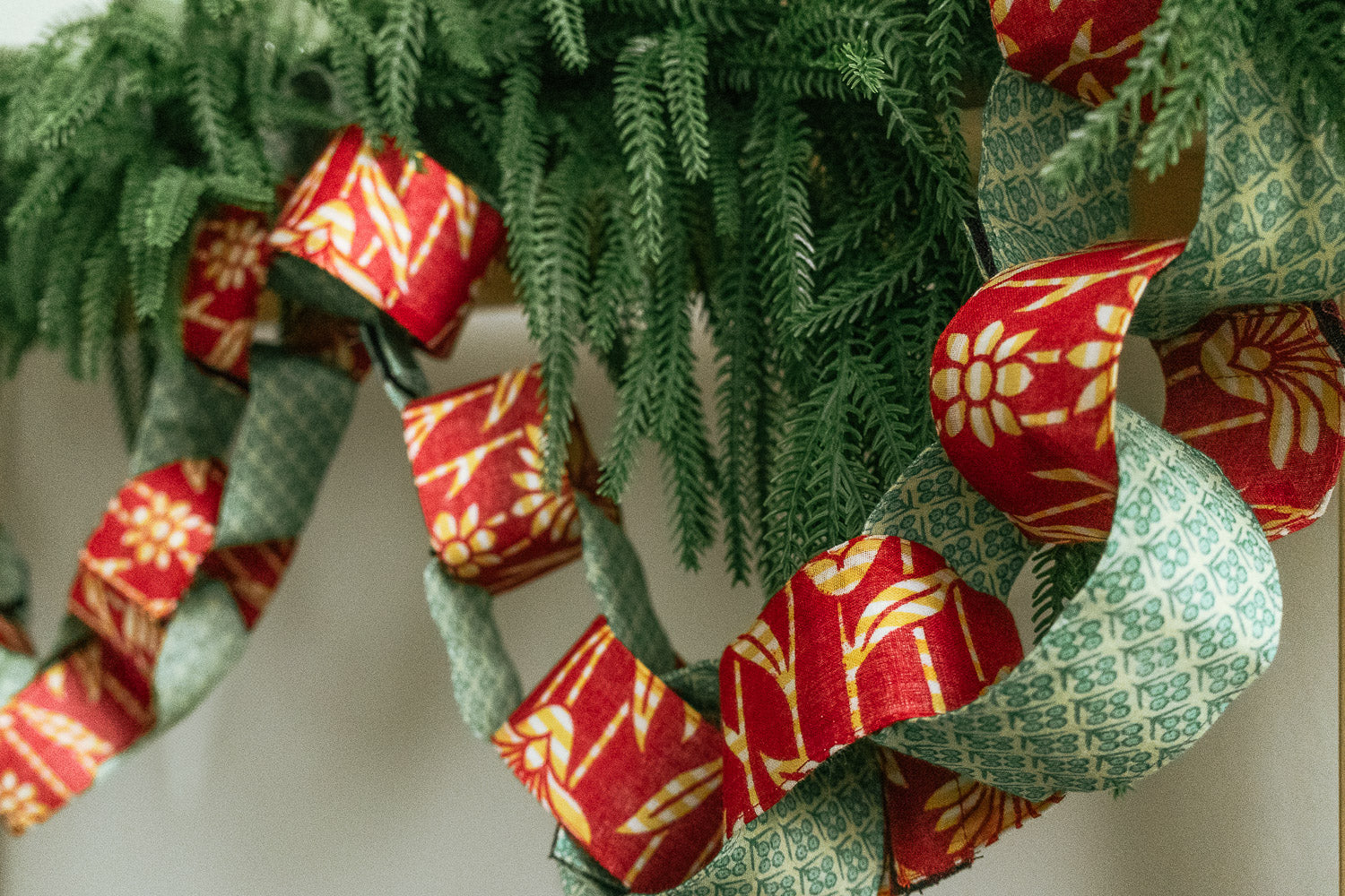 Holiday Garlands That Bring the Joy