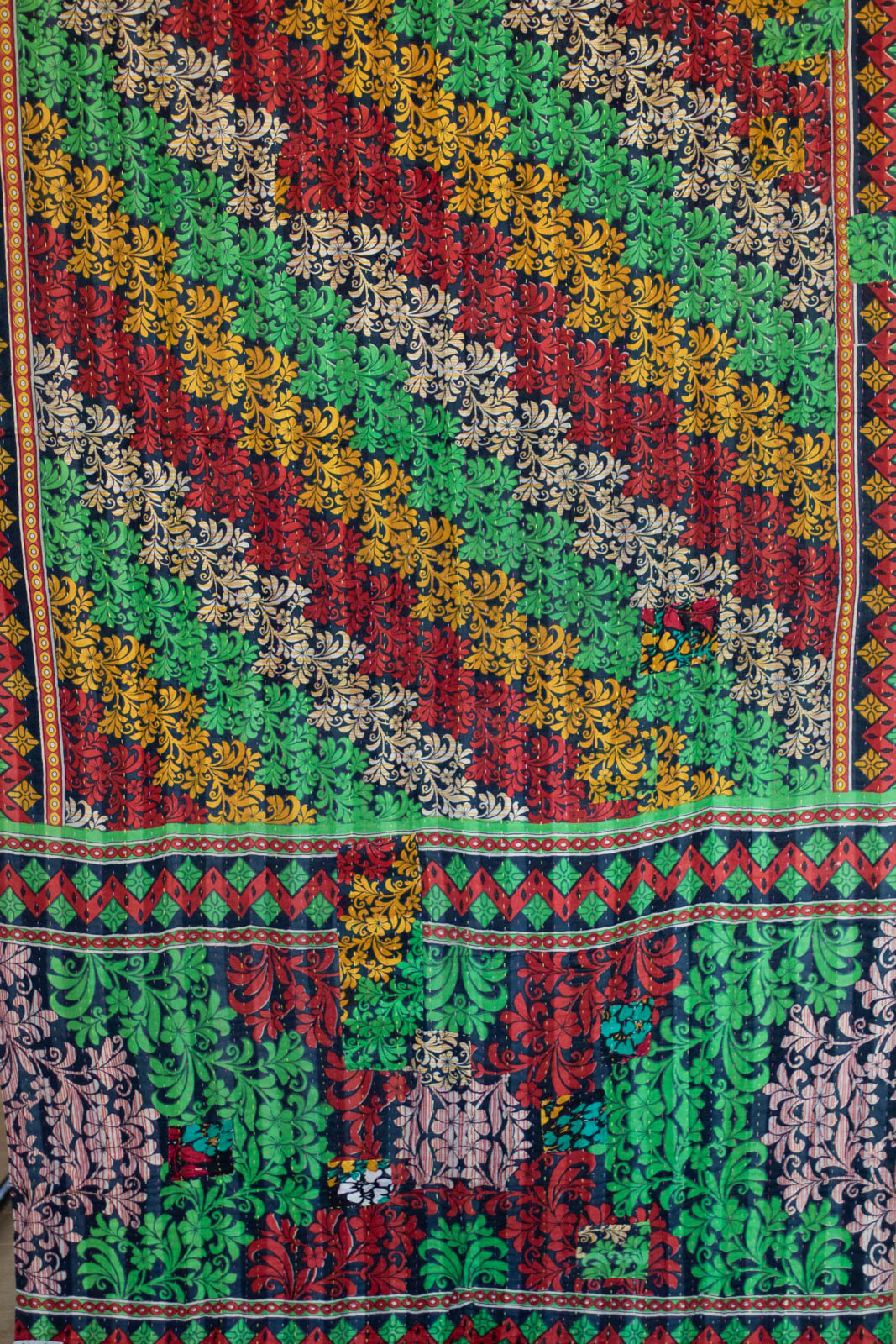 Impression Kantha Throw