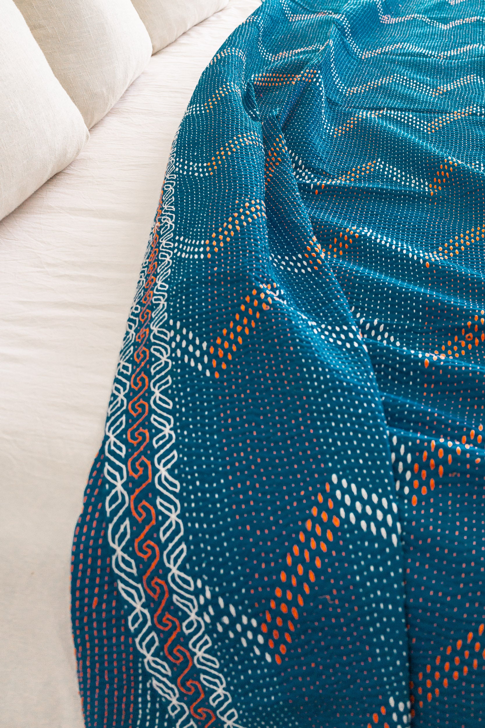 No. 133 Masterpiece Kantha Coverlet Quilt (Queen)