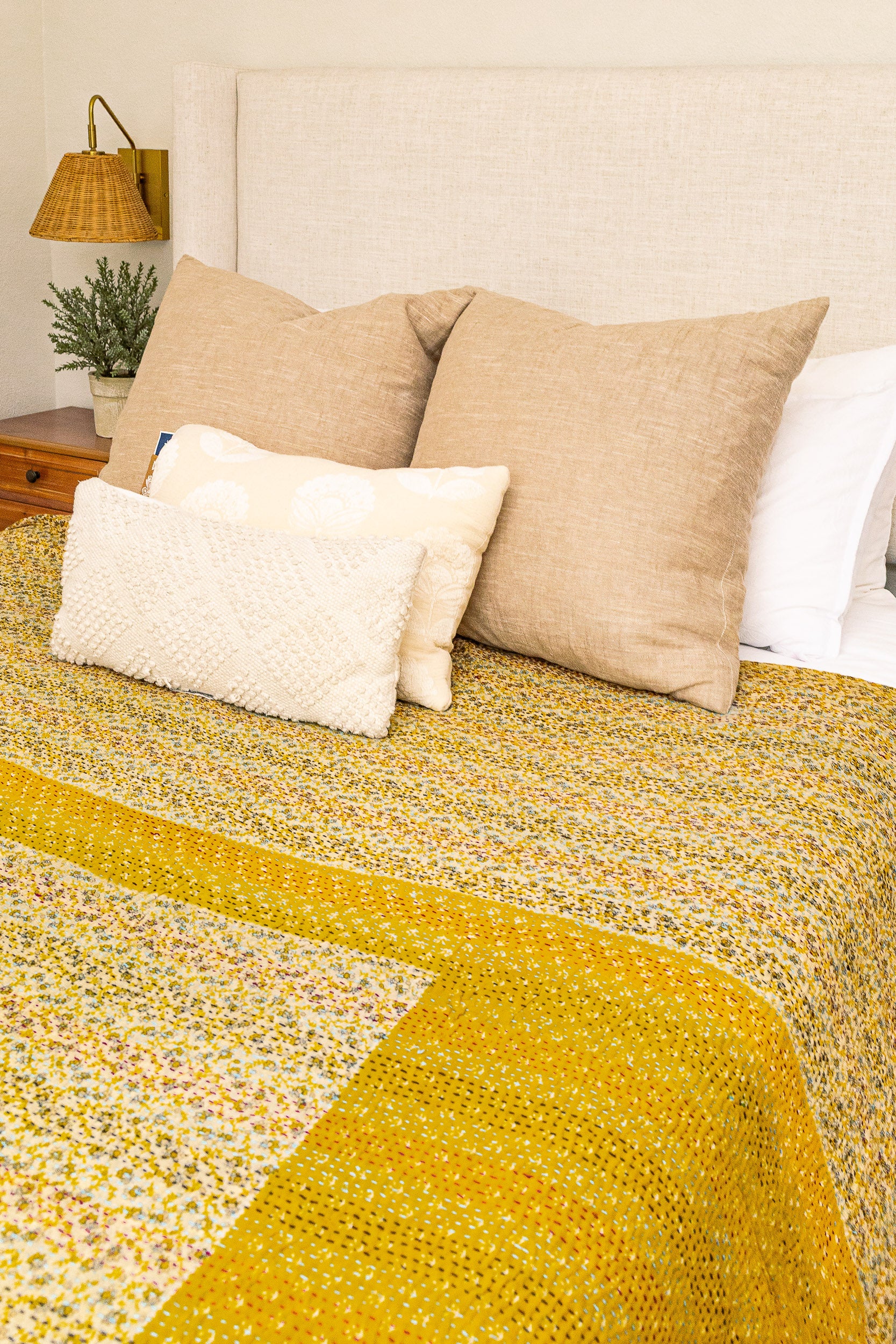 No. 141 Masterpiece Kantha Coverlet Quilt (Twin/Full)