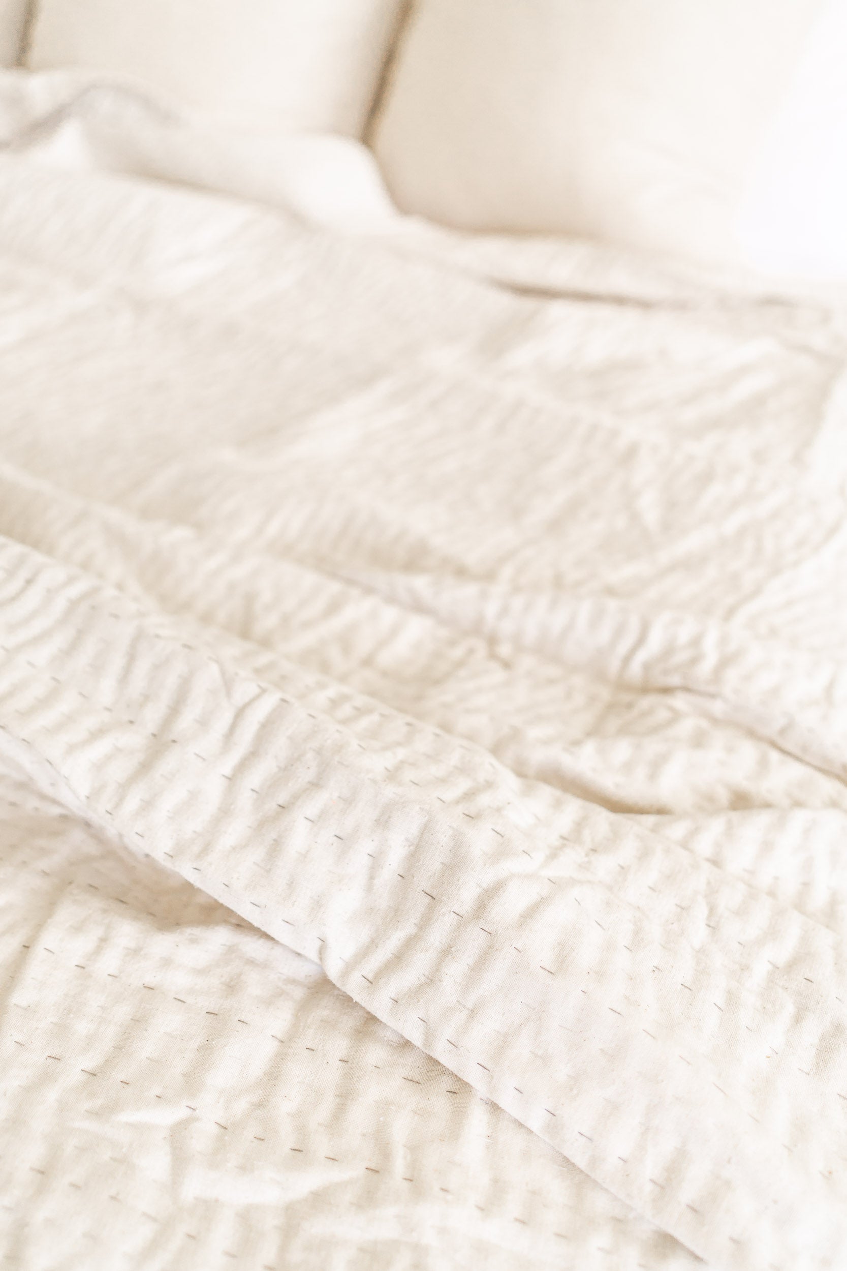 Simplicity Kantha Bed Quilt — Natural Ivory (Queen & King)