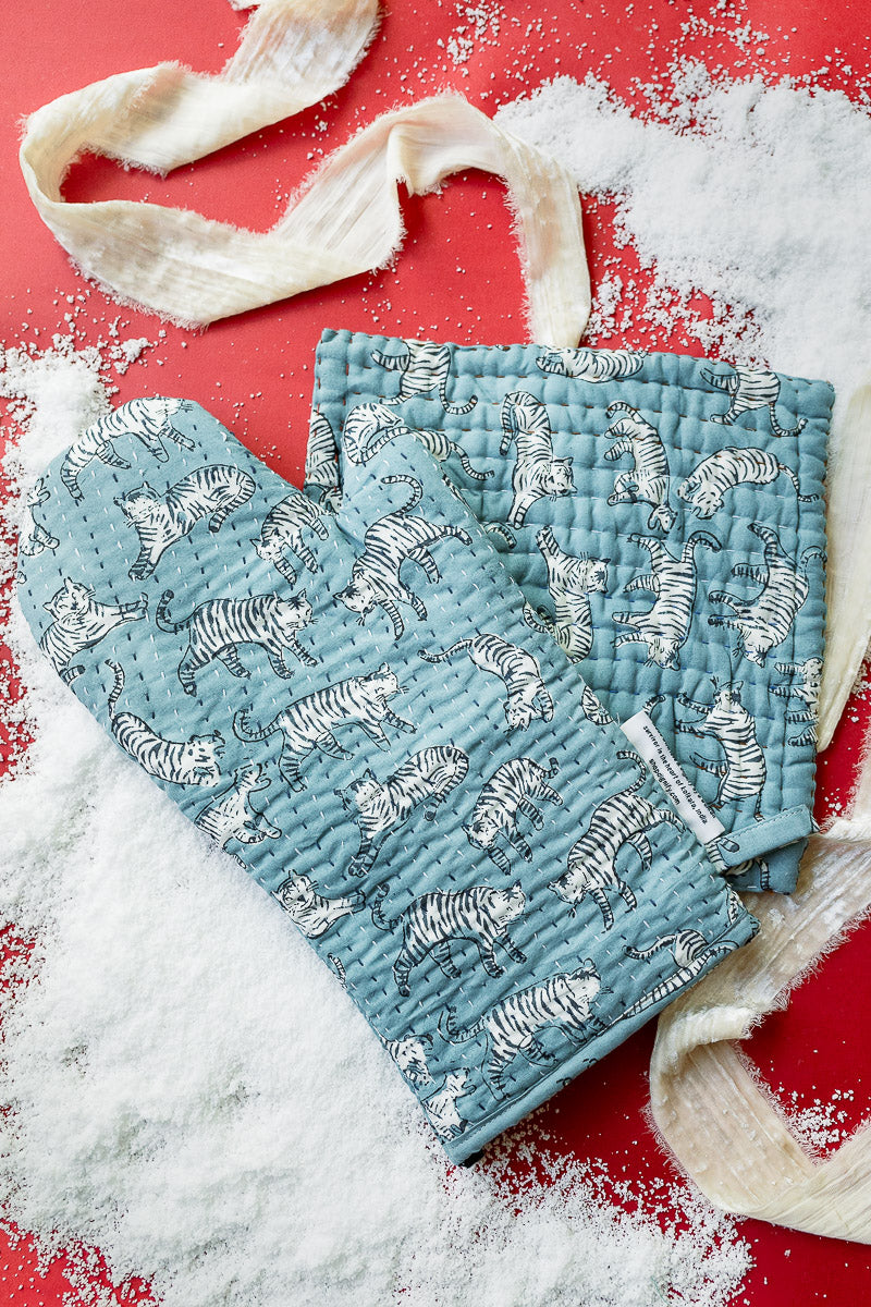 Blockprint Oven Mitt & Trivet Gift Set
