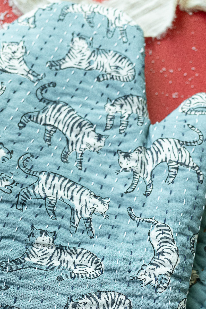 Blockprint Oven Mitt & Trivet Gift Set