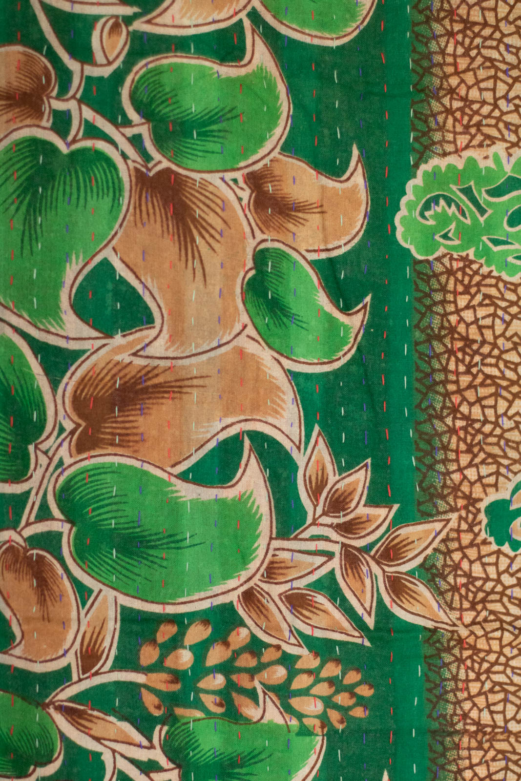 Observe Kantha Throw