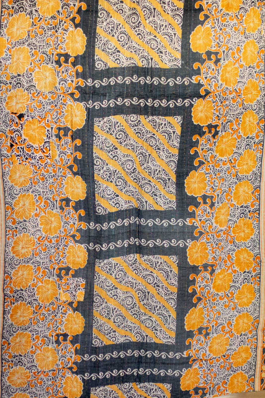 Contribution Kantha Throw