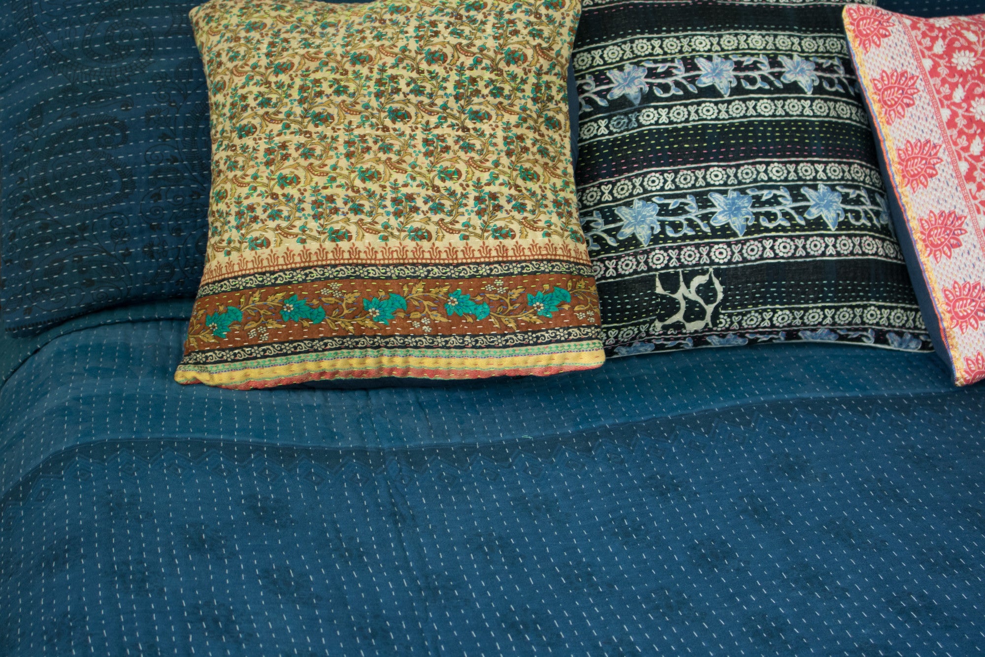 Queen & King Size Hand-Dyed Indigo Kantha | Navy Quilt Bedding